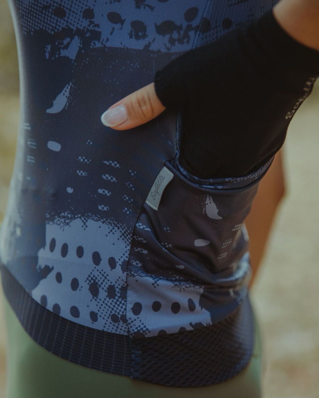 Roupa de ciclismo é engenharia pura. Até nos bolsos
