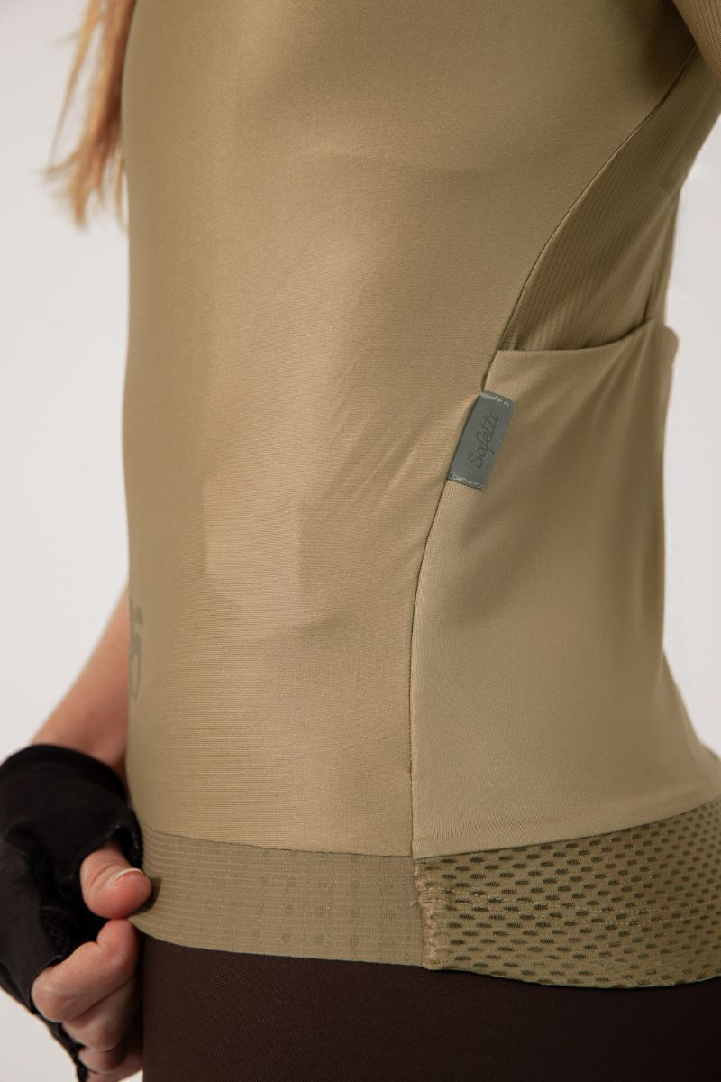 Jersey Fem Essential Gold