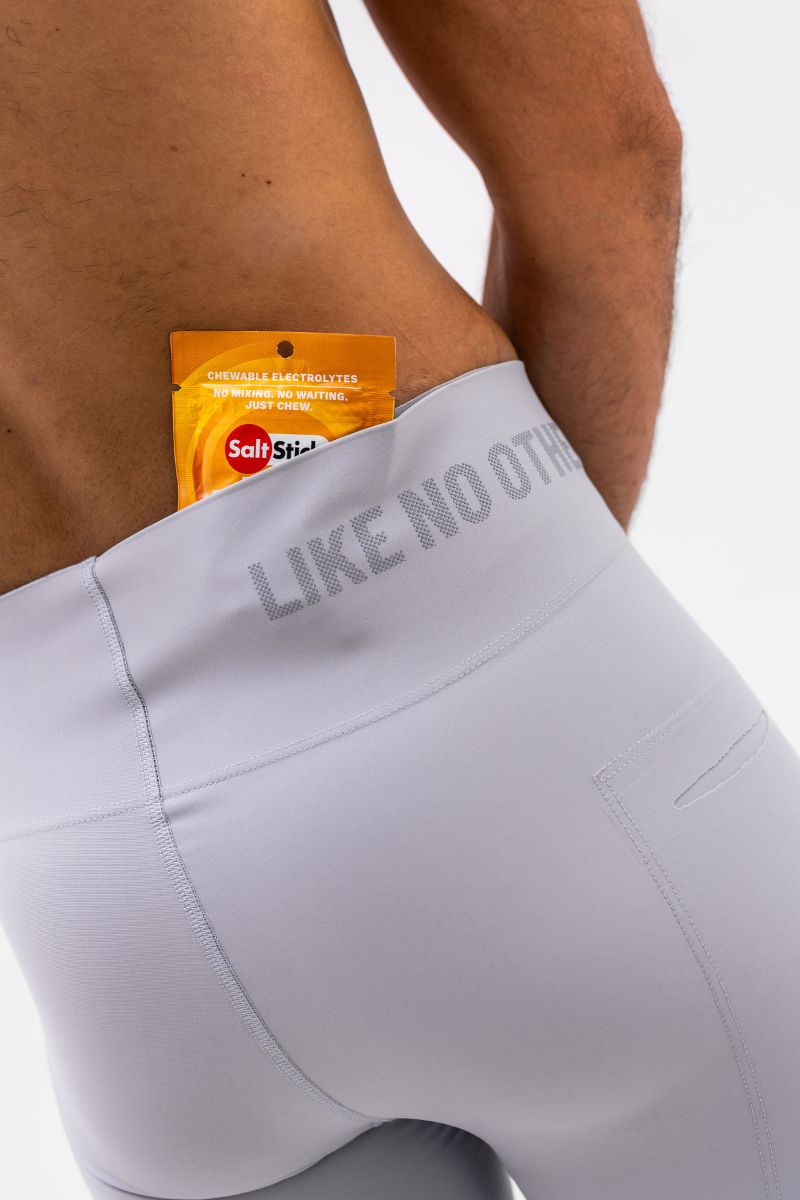Bermuda de Corrida Masculina Titán EVO Cinza Claro