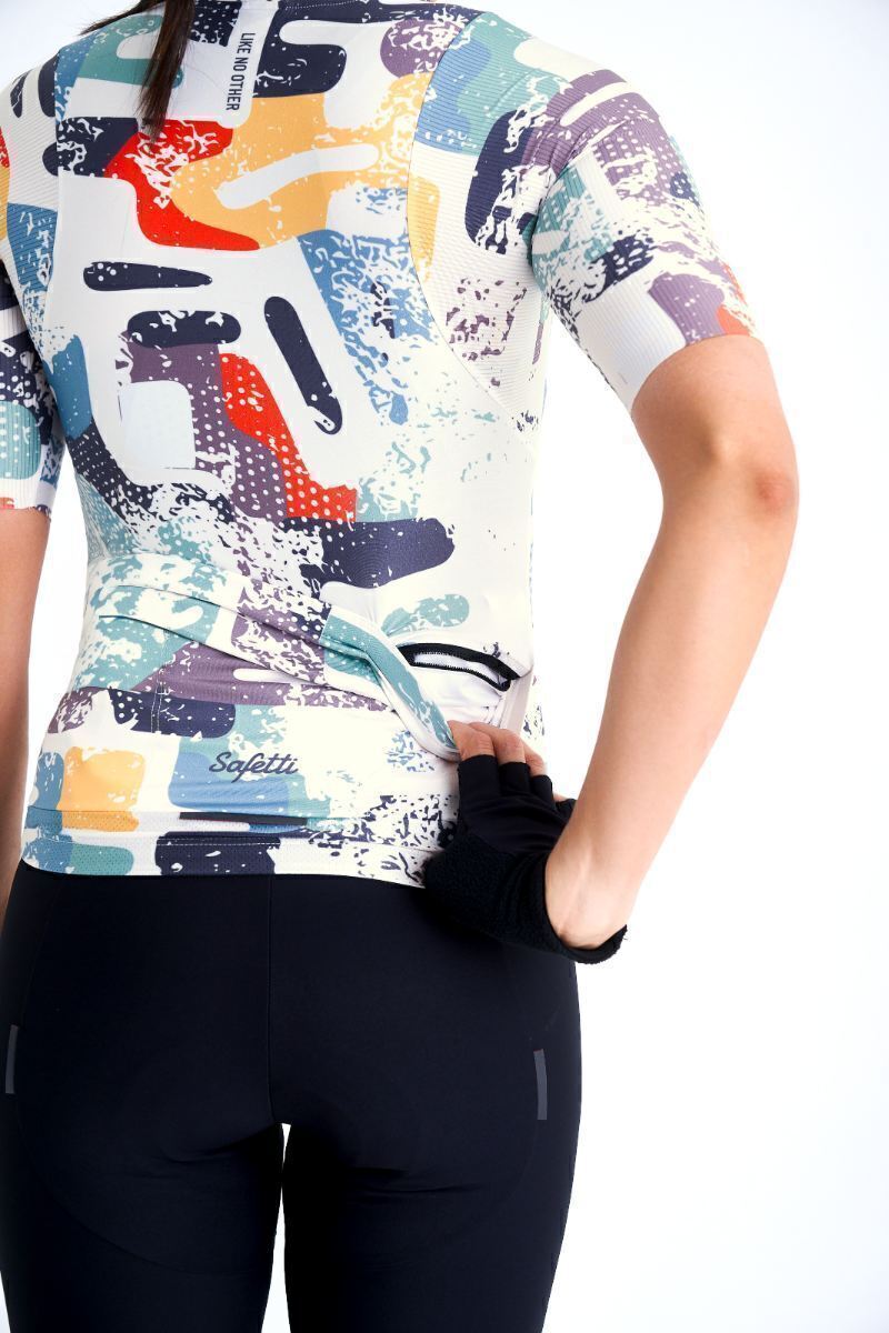 12731